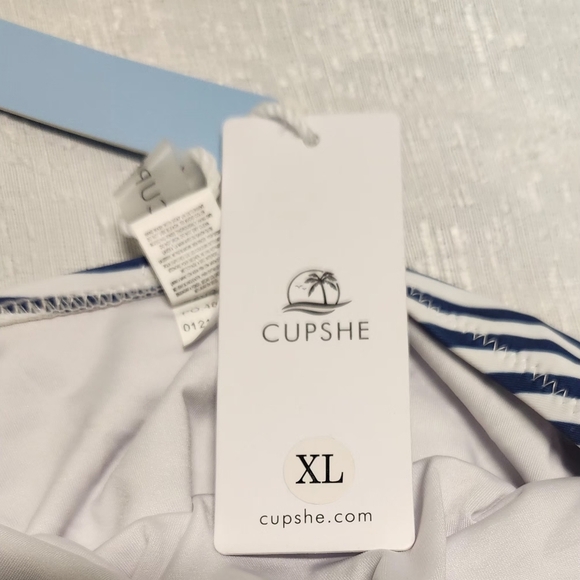 CUPSHE SWIM SIZE XL STRIPED One-Piece Swimsuit - Picture 9 of 12